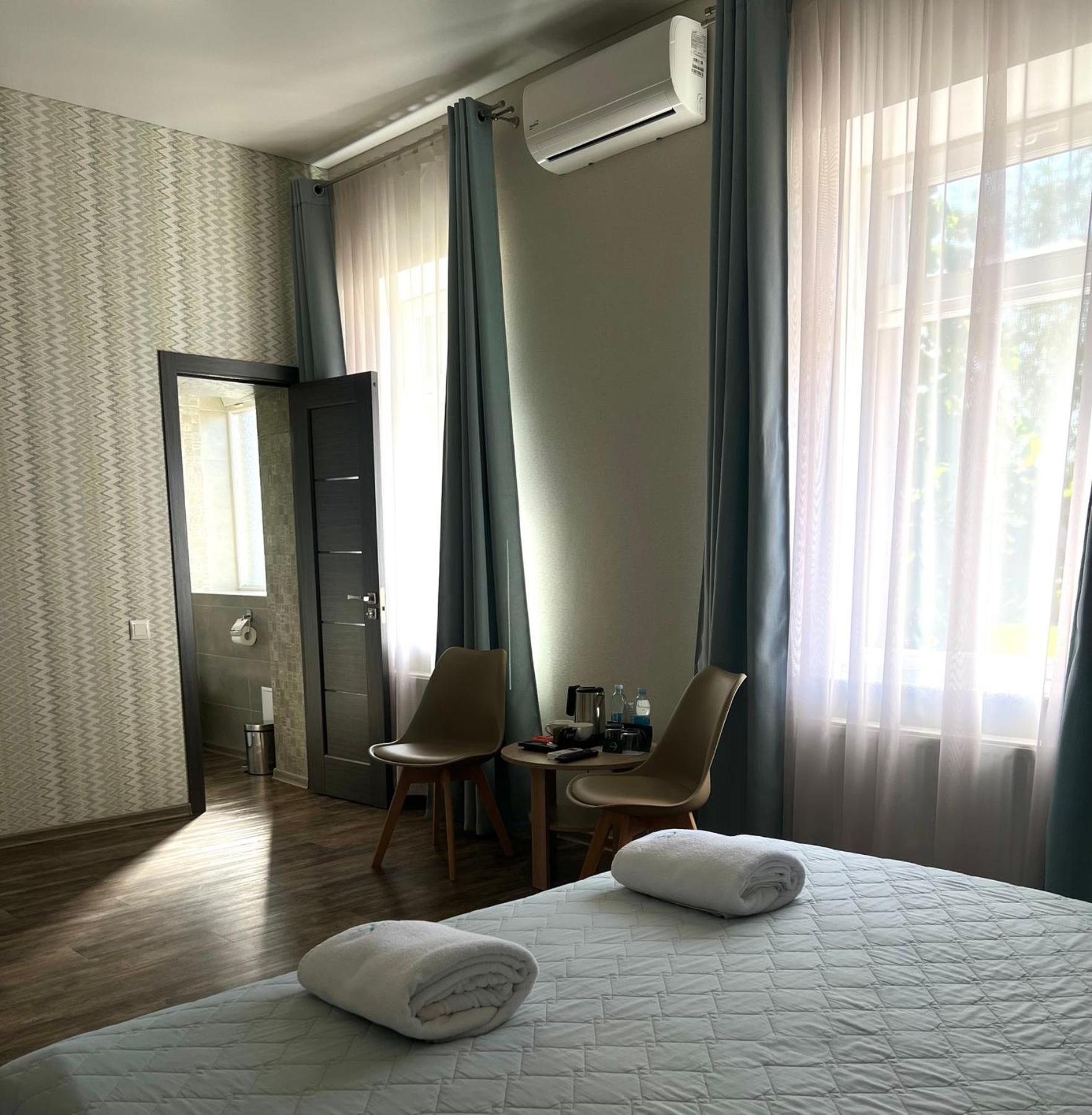 Korostyshiv Hotel Dozari מראה חיצוני תמונה